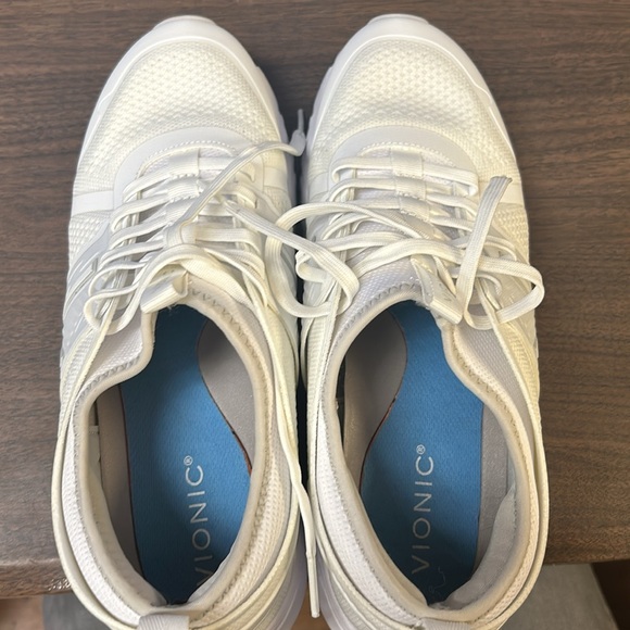 Vionic Women's Captivate - Picture 2 of 5